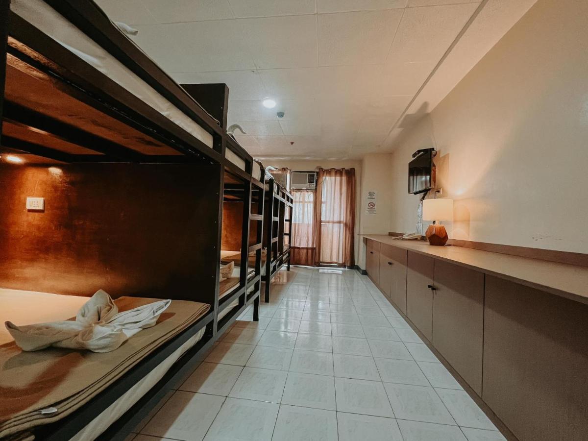 Fuente Hotel De Cebu Exterior photo